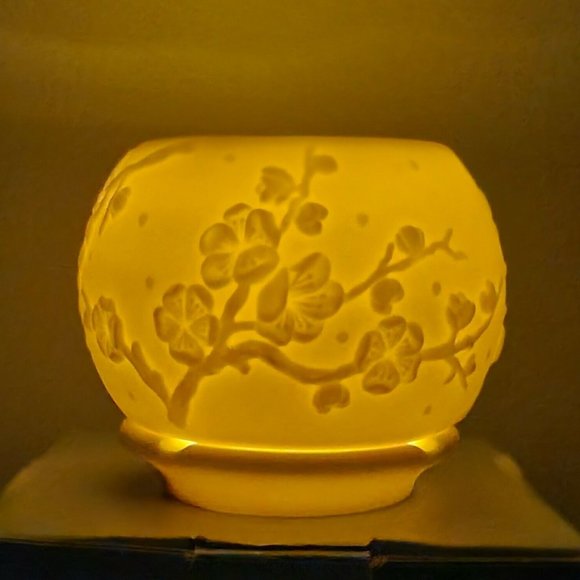 PartyLite Cherry Blossom Fragrance Oils Warmer Retired NEW - Picture 3 of 7